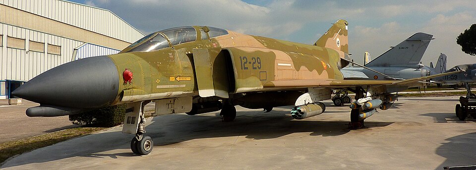 File:F-4C español.JPG
