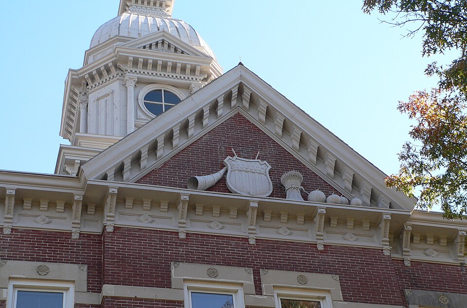 File:Washington County, Nebraska courthouse W pediment.JPG