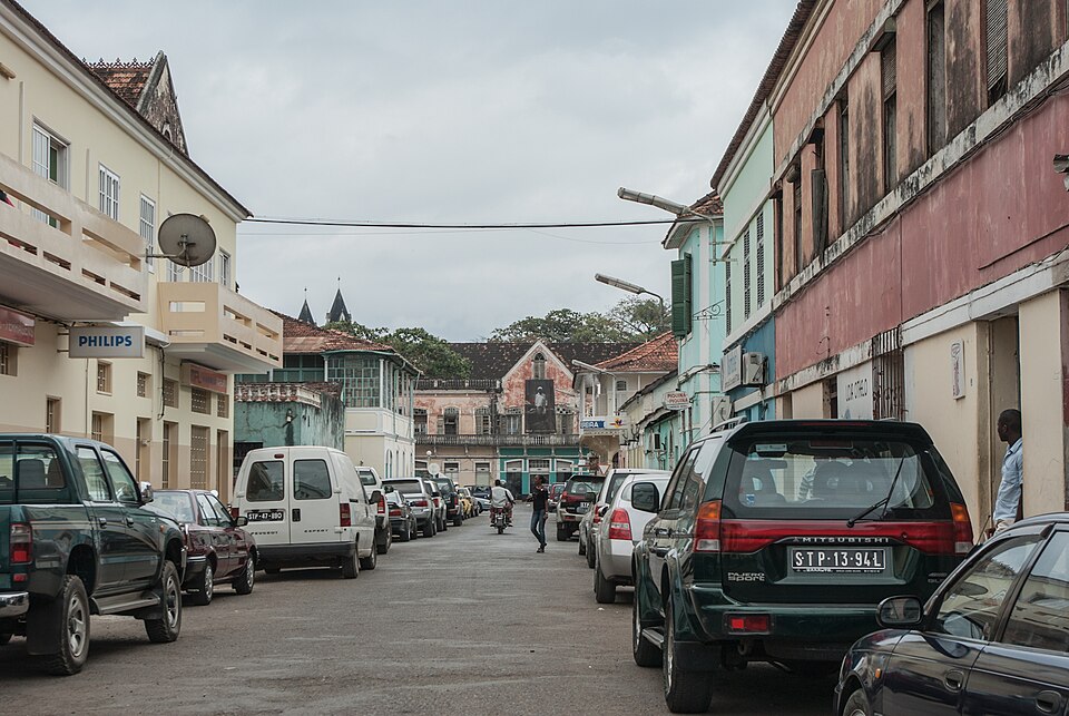 File:2012SaoTome-8 (8042889363).jpg