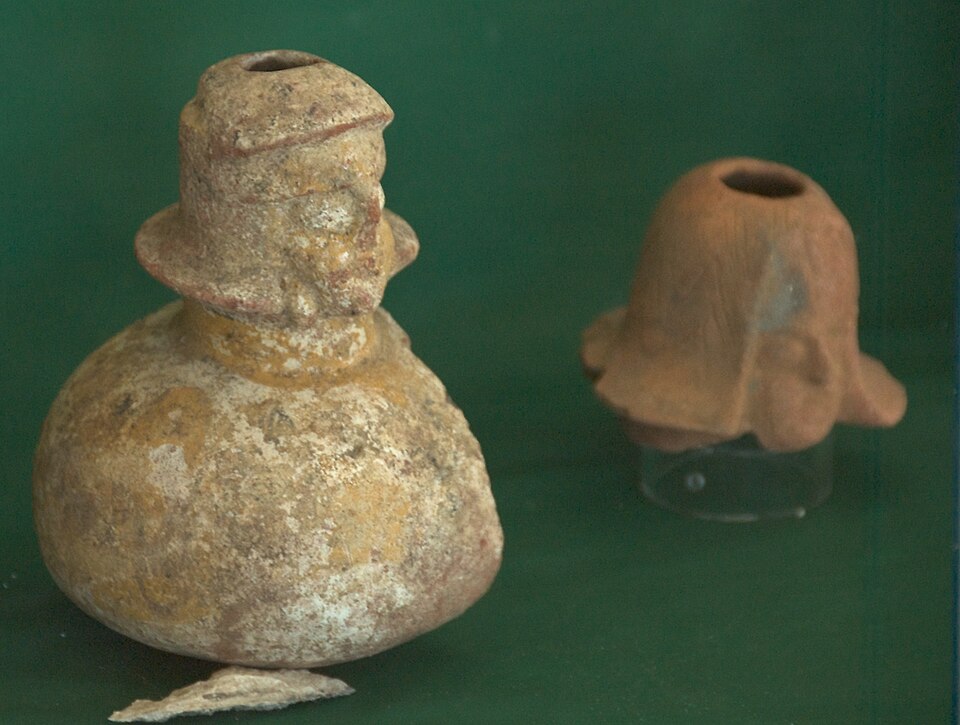 File:Axumite Jar With Figural Spout (2822617017).jpg