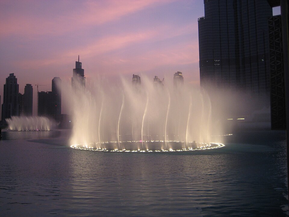 File:Burj Khalifa Fountain, ബുർജ് ഖലിഫ ജലധാര.JPG