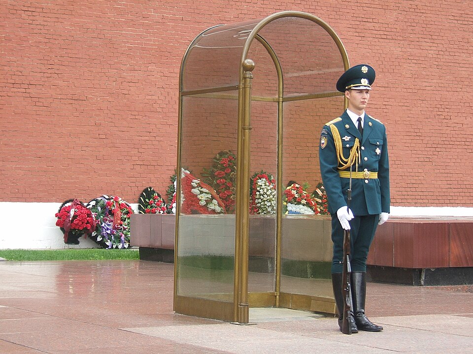 File:Kremlinhonorguard.jpg