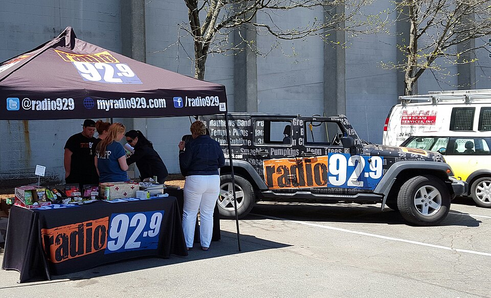 File:WBOS Booth and vehicle 2016.jpg