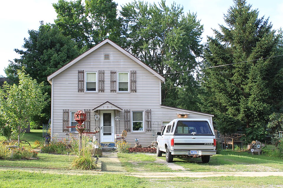 File:Enos Caniff House Hudson Michigan.JPG