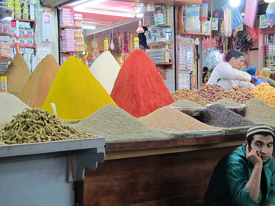File:Night Spice market in Casablanca.JPG