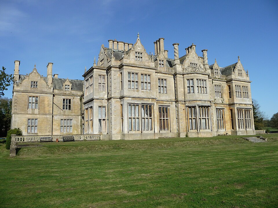 File:Revesby Abbey, Lincolnshire (geograph 4661516).jpg