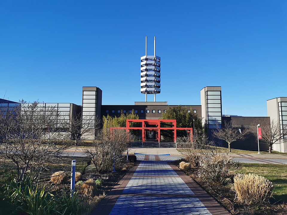 File:石溪大学王嘉廉中心.jpg