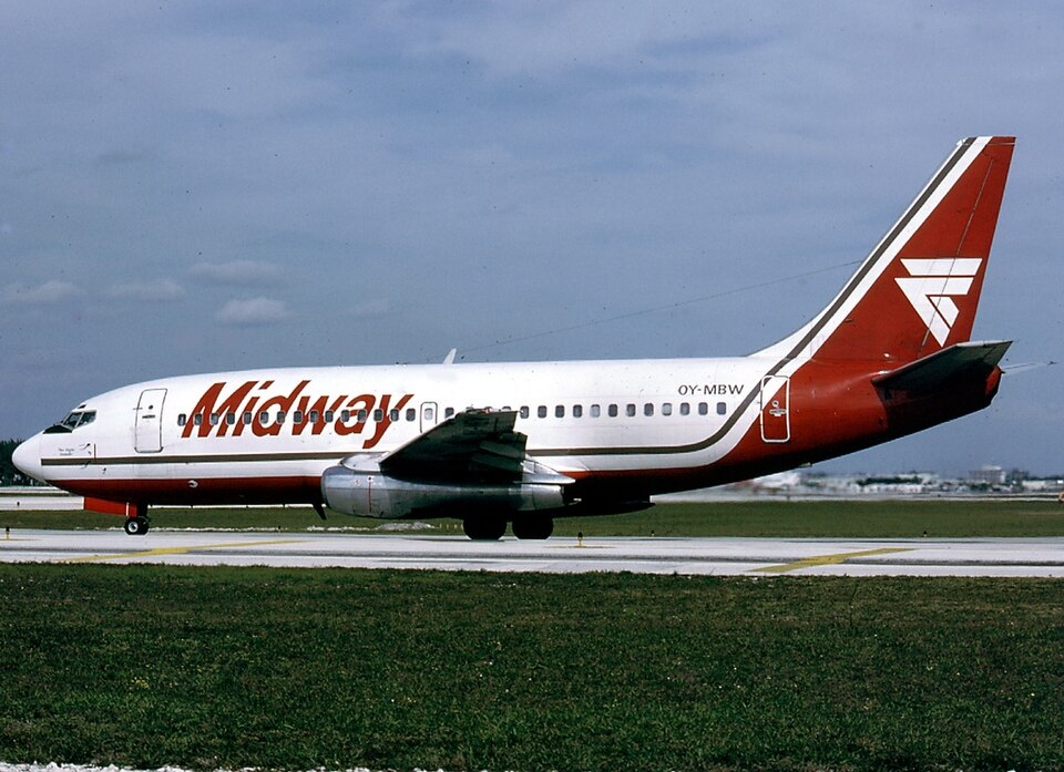 File:Boeing 737-2L9-Adv, Midway Airlines AN0472788.jpg