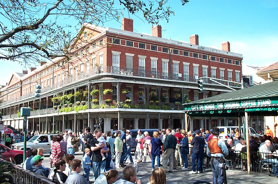 File:Cafe du Monde New Orleans.jpg