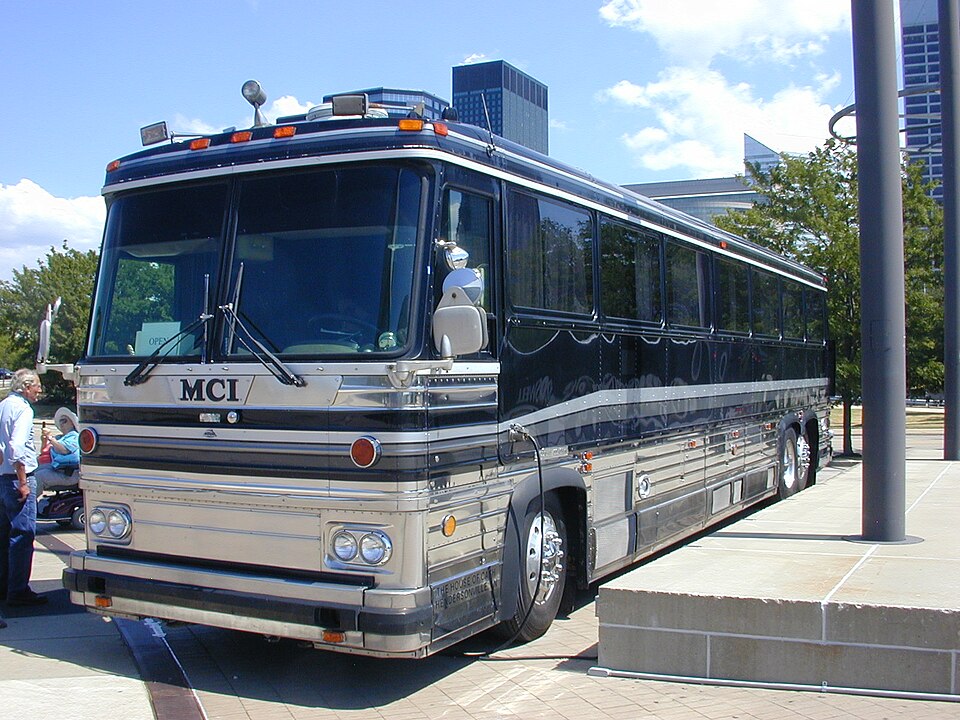 File:Johnny Cash's bus.jpg