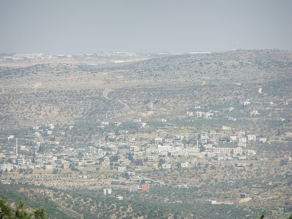 File:Qarawat0468.JPG