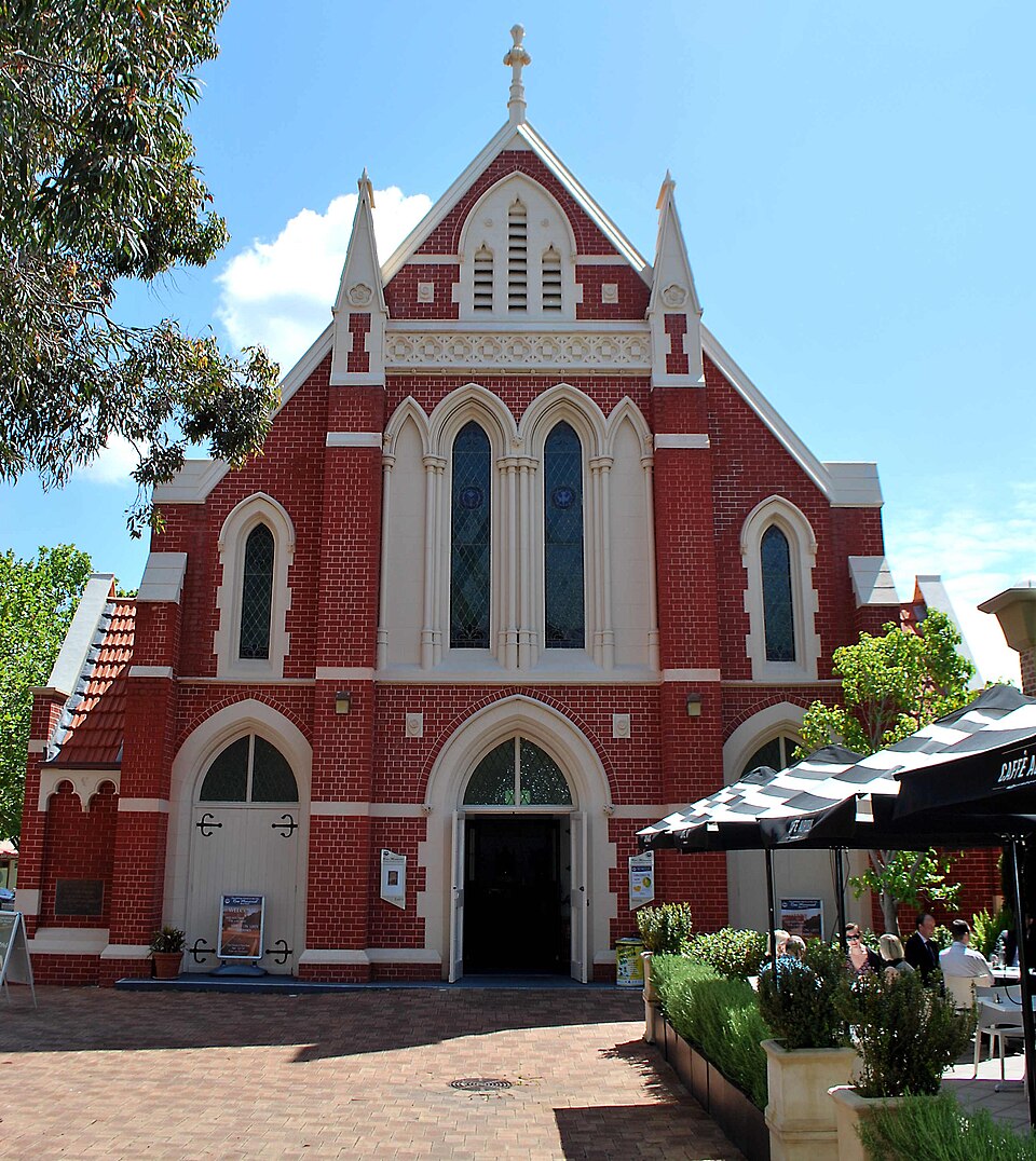File:Ross Memorial Church Front SeanMcClean.jpg