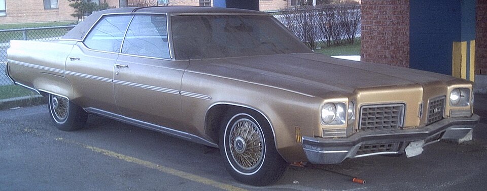File:'72 Oldsmobile 98 Sedan.JPG