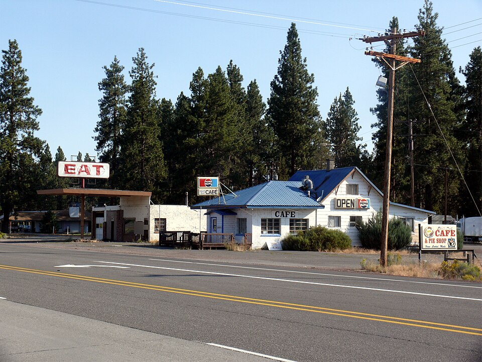File:Chiloquin, Oregon.jpg
