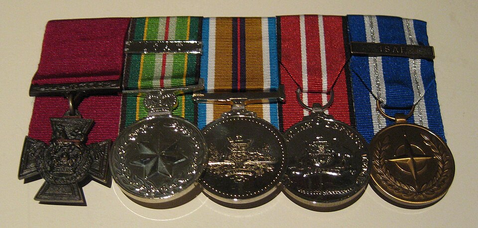 File:Donaldson VC medals AWM March09.jpg