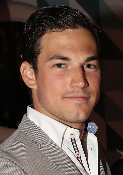 File:Giacomo Gianniotti (cropped).jpg