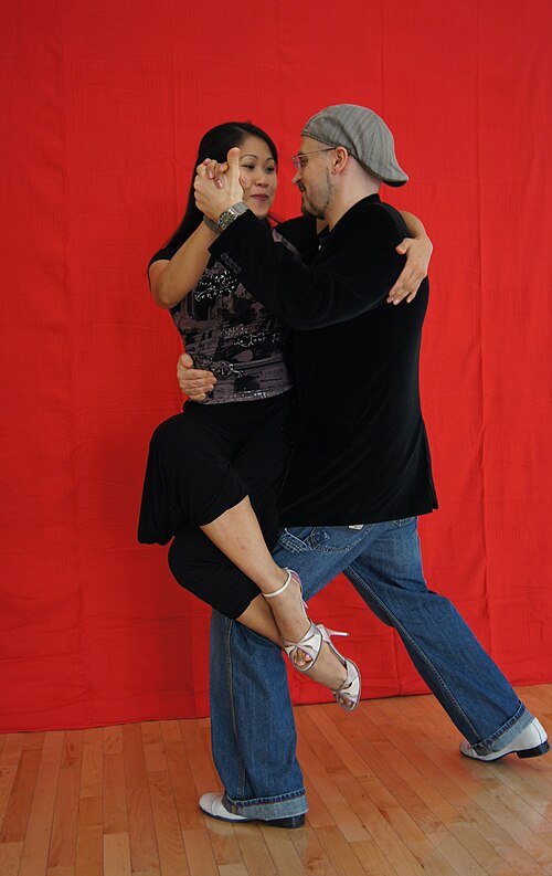 File:Homer tango sentada.jpg