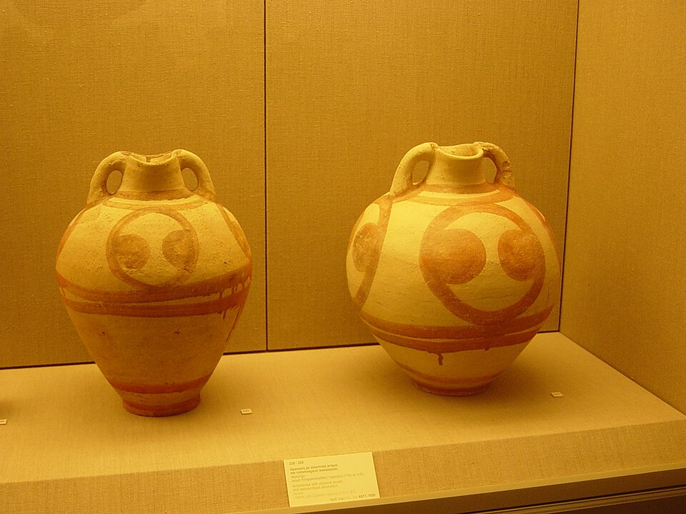 File:MuseAcrotiriItems228-229-6650.JPG