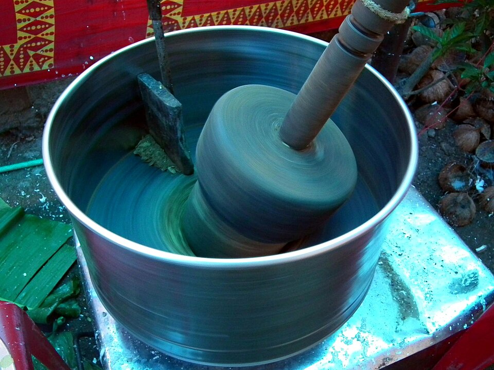 File:Wet grinder - Commercial.jpg