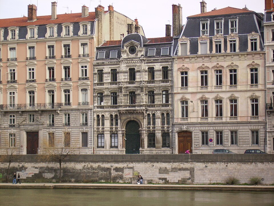 File:Synagogue Lyon2 fr facade.JPG