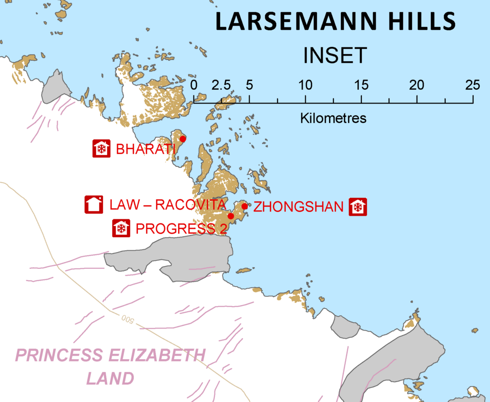 File:COMNAP Larsemann Hills map 2012.png