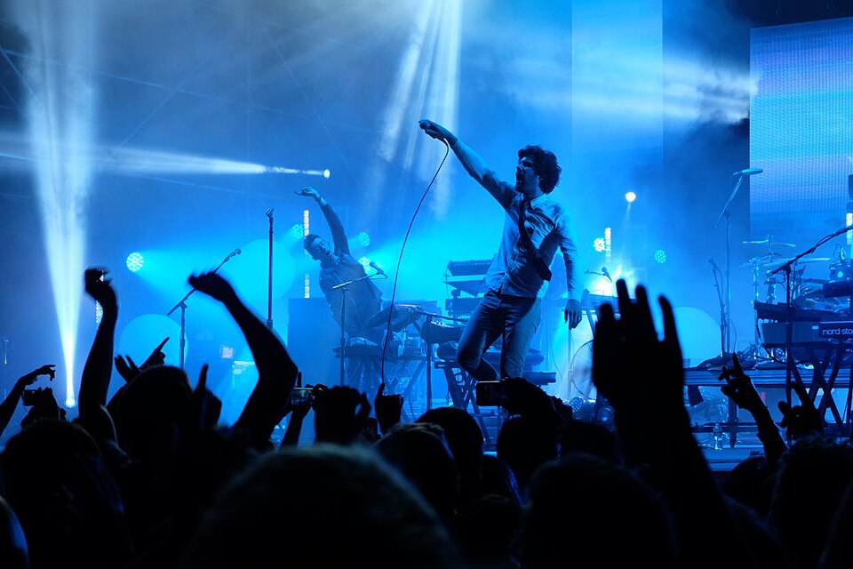 File:PassionPit2013.jpg