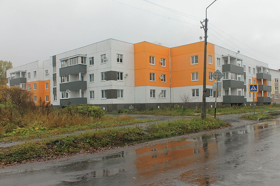 File:Кемь, Ленина 23а.jpg