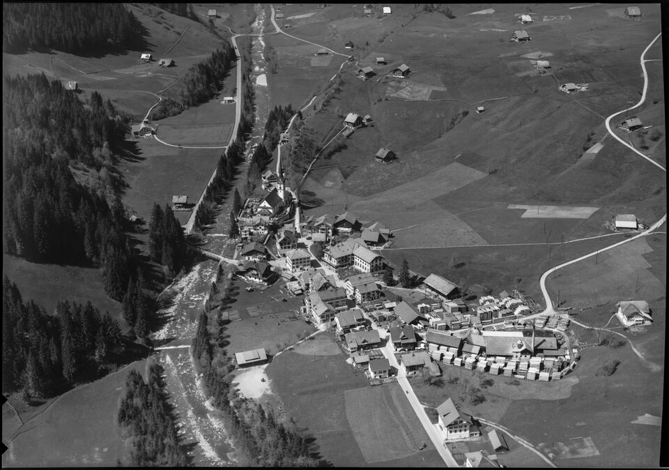 File:ETH-BIB-Flühli, Entlebuch-LBS H1-016508.tif