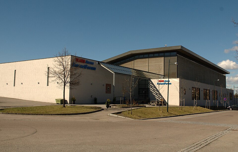 File:Furuset forum.jpg