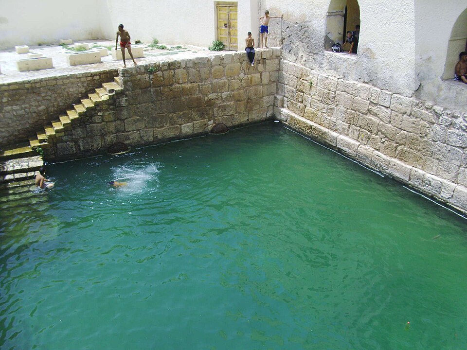 File:Roman Pool in Gafsa.jpg