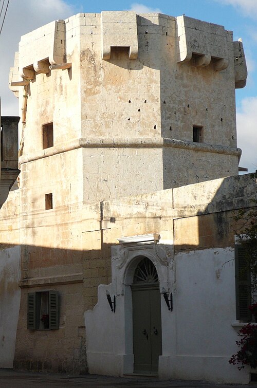 File:Cavallier Tower.jpeg