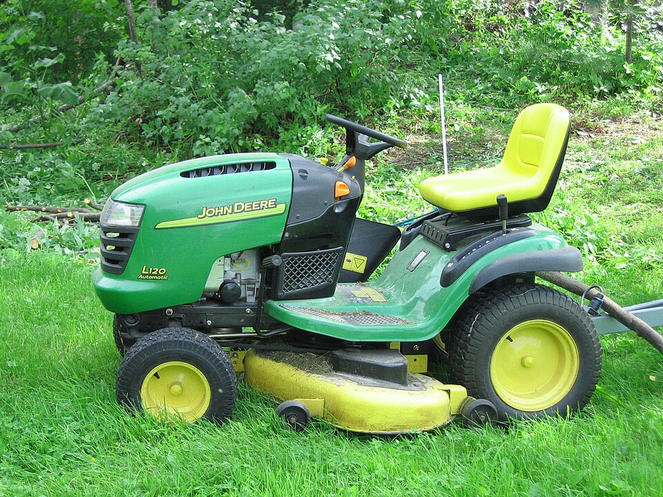 File:John Deere lawn mower.JPG
