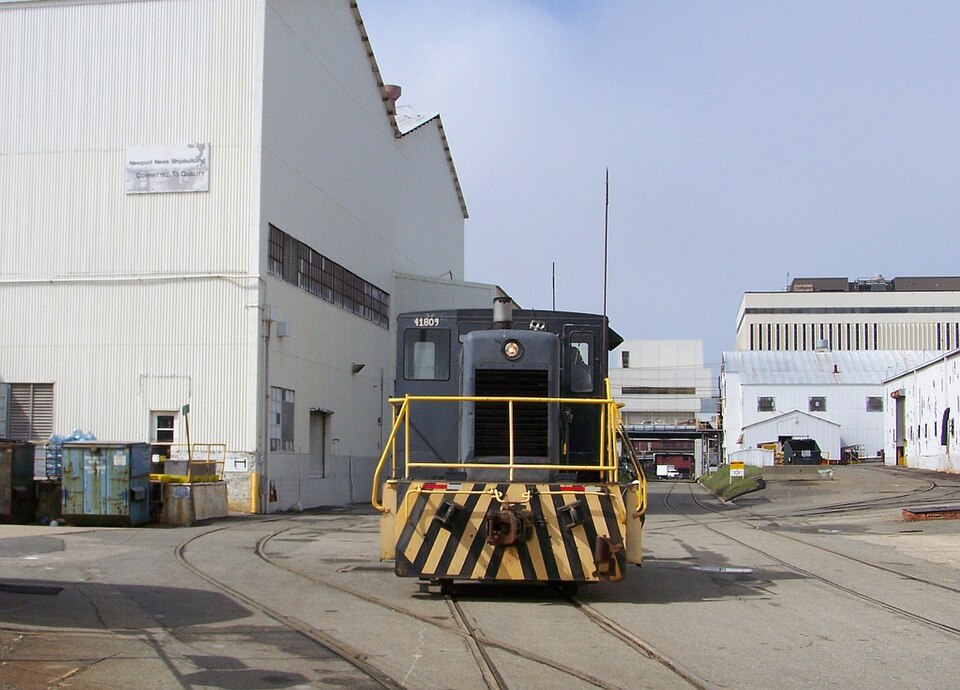 File:NNS 41809.JPG