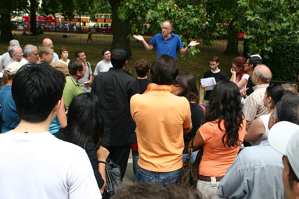 File:People at speakers corner.jpg