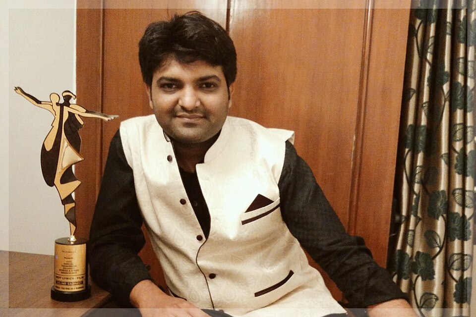 File:Poet Milind Gadhavi.jpg