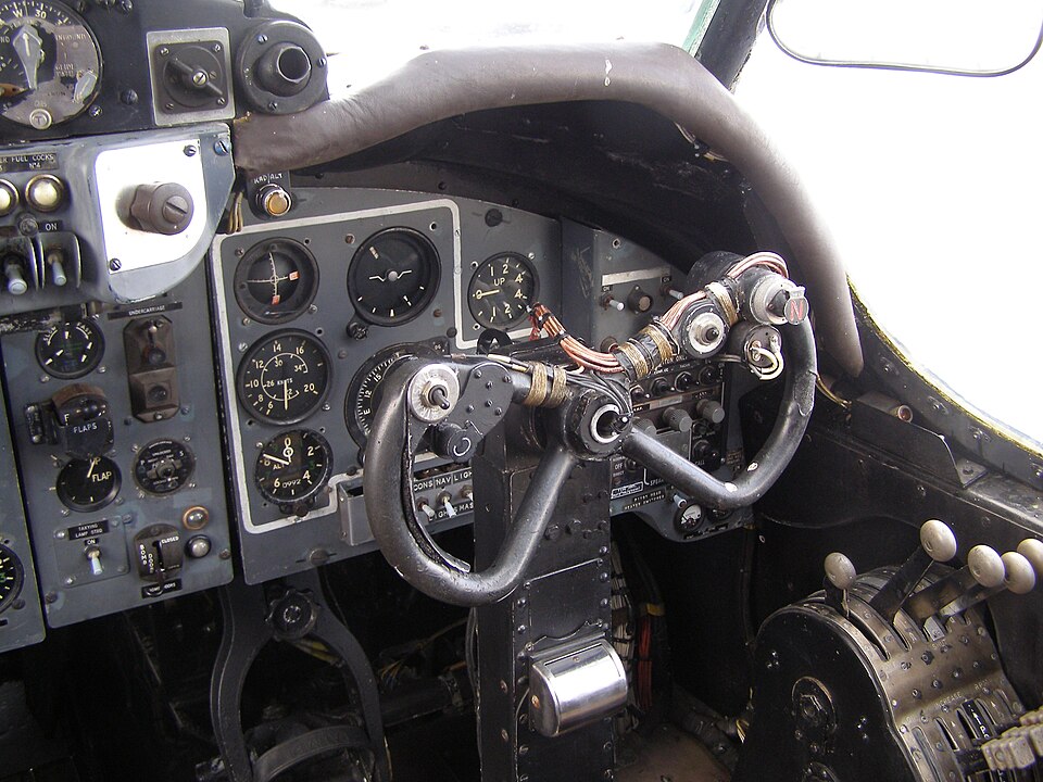 File:Shackleton-WR982-305.jpg