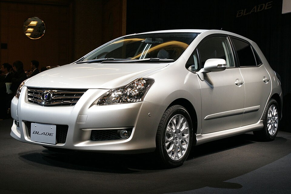 File:Toyota-blade 20061221.jpg