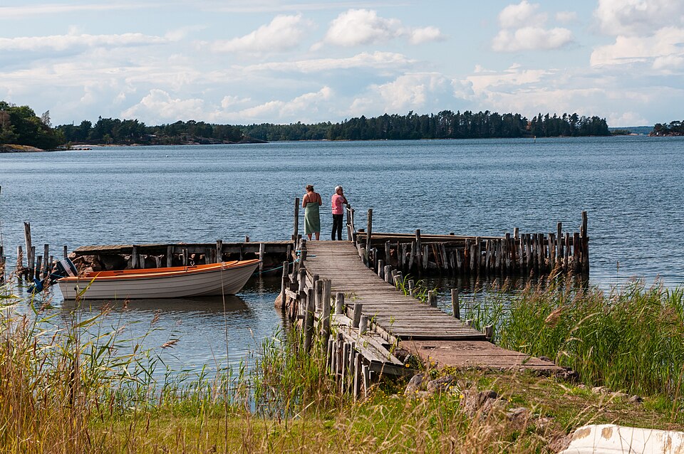 File:18-08-25-Åland-Föglö RRK7047.jpg