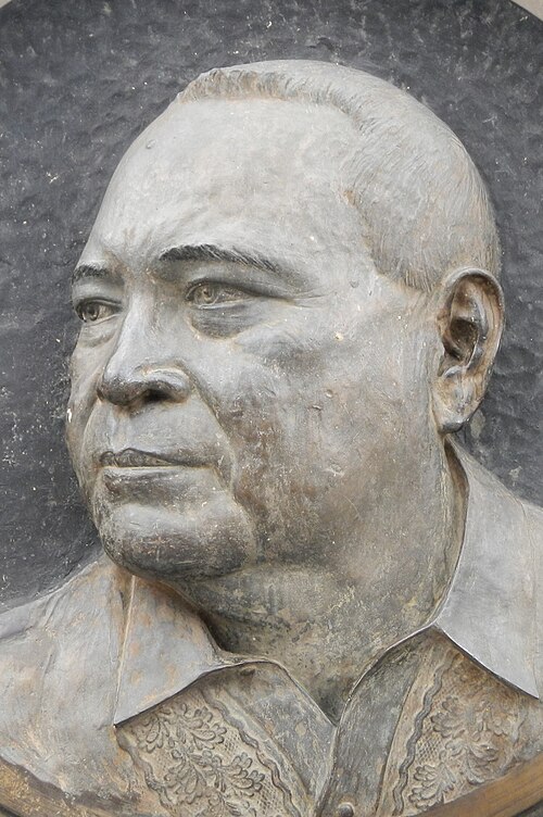 File:AmadoV.Hernandezjf1216 (cropped).JPG