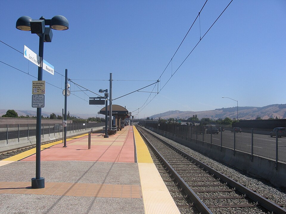 File:Blossom Hill platform 1026.JPG