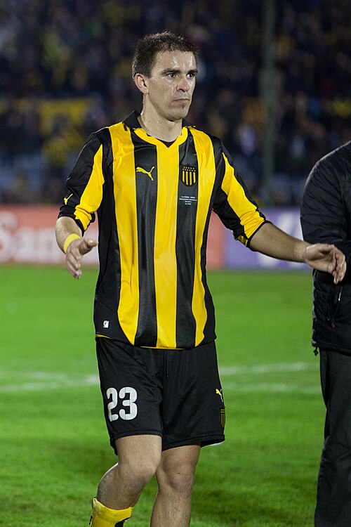 File:Carlos Adrian Valdez 2011.jpg