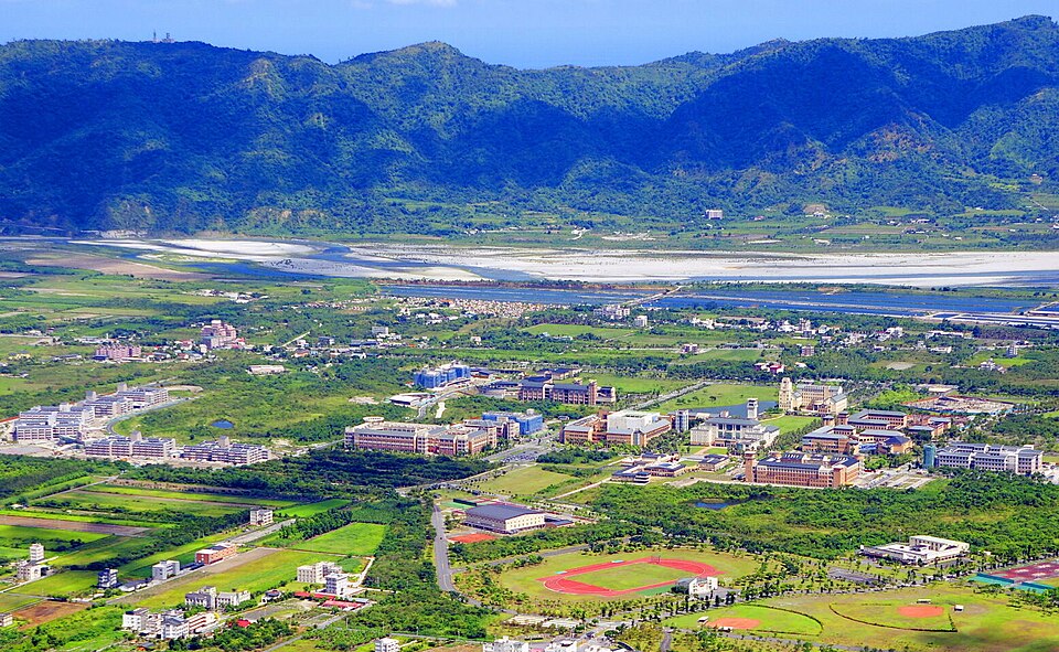 File:National Dong Hwa University 2011 (cropped).jpg