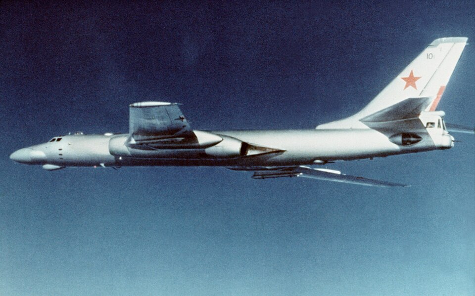 File:Tu-16badger 2.jpg