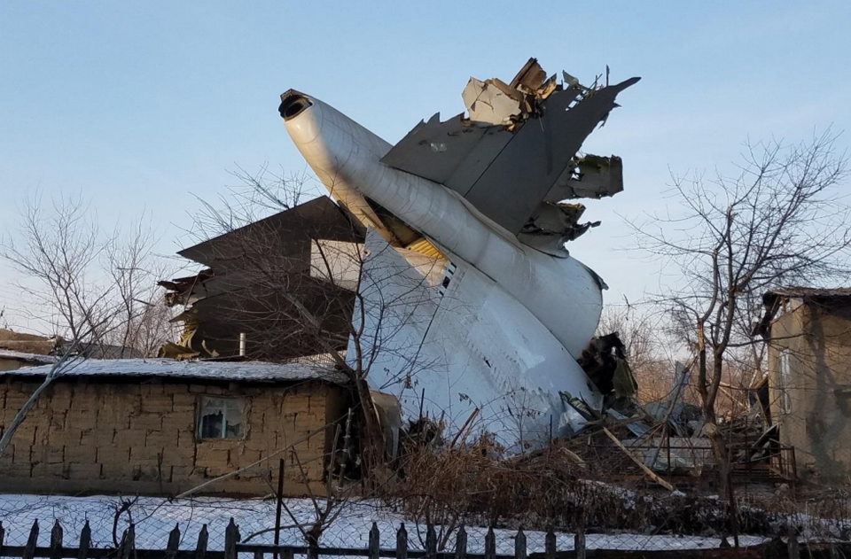 File:Turkish cargo TC-MCL wreckage.png