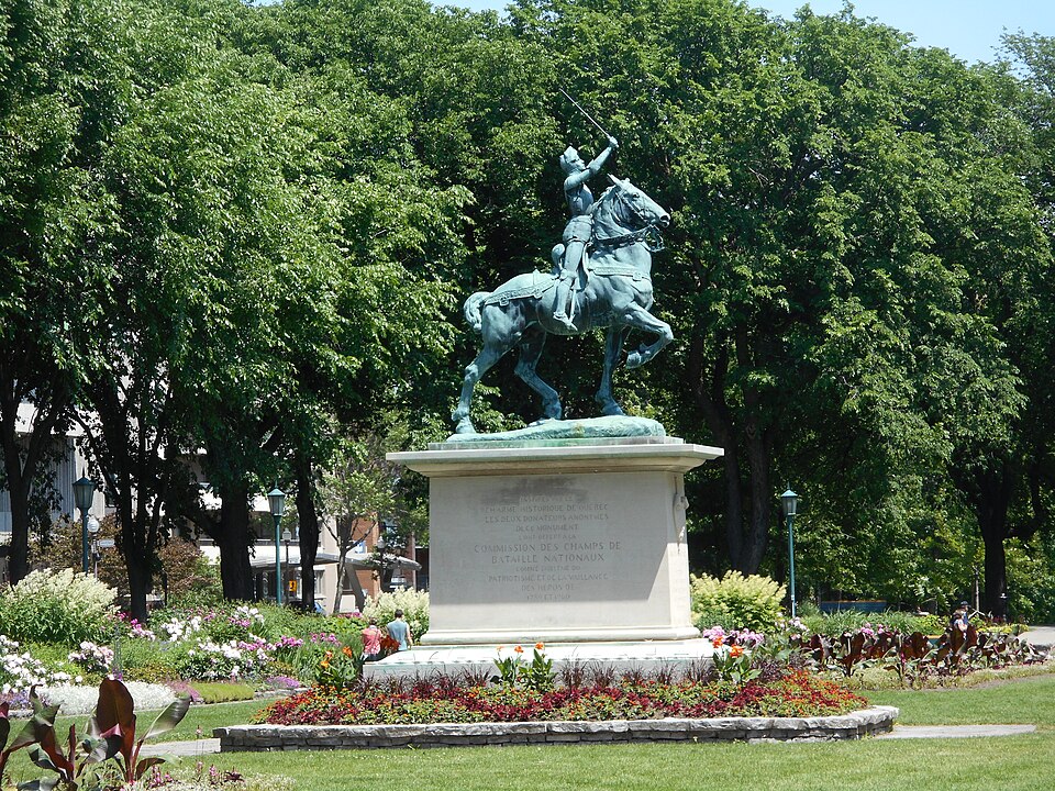 File:Jardin Jeanne d Arc - 06.jpg