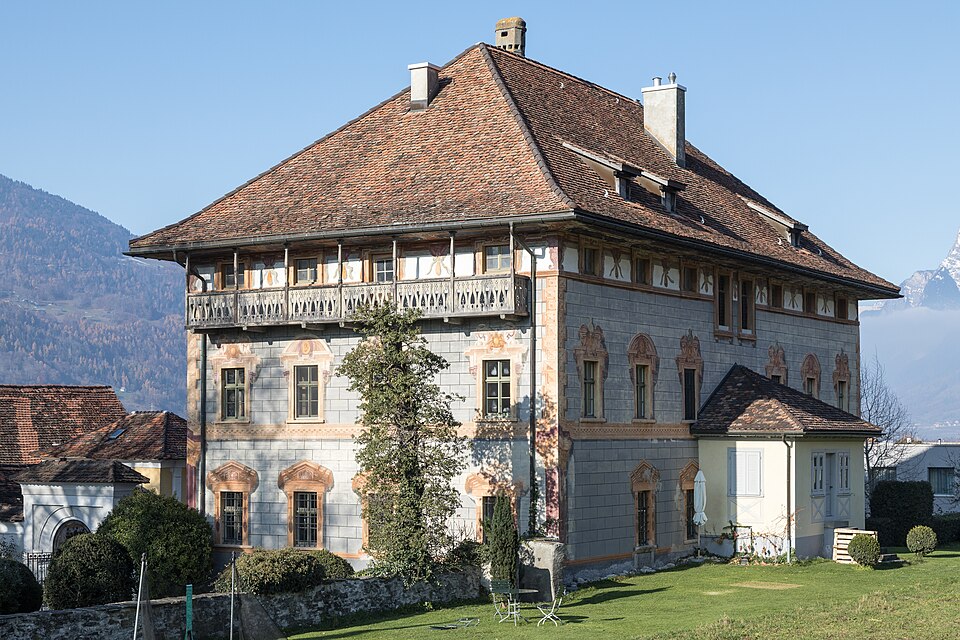 File:Oberes Schloss Zizers (Rückseite).jpg