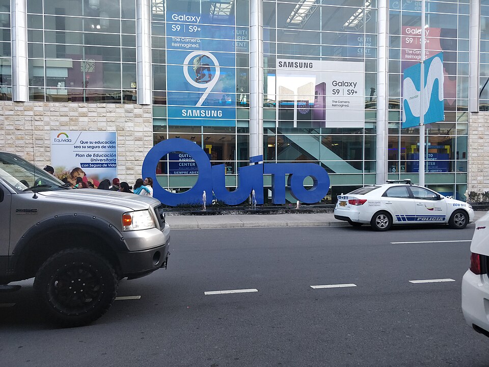 File:Quito sign 2018.jpg