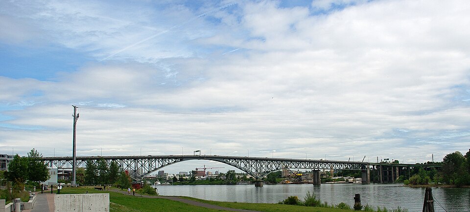 File:Ross Island Bridge.JPG