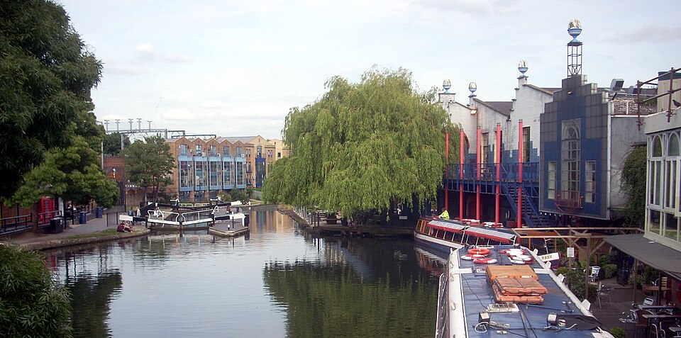 File:Tvam building 2009.jpg
