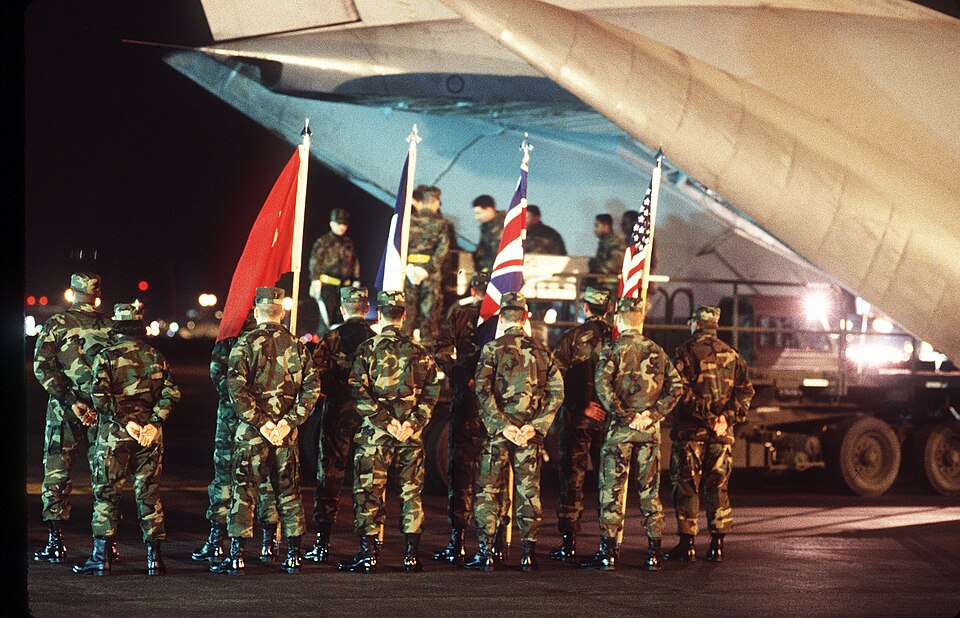 File:BlackHawkIncidentCasualtyArrival.jpg